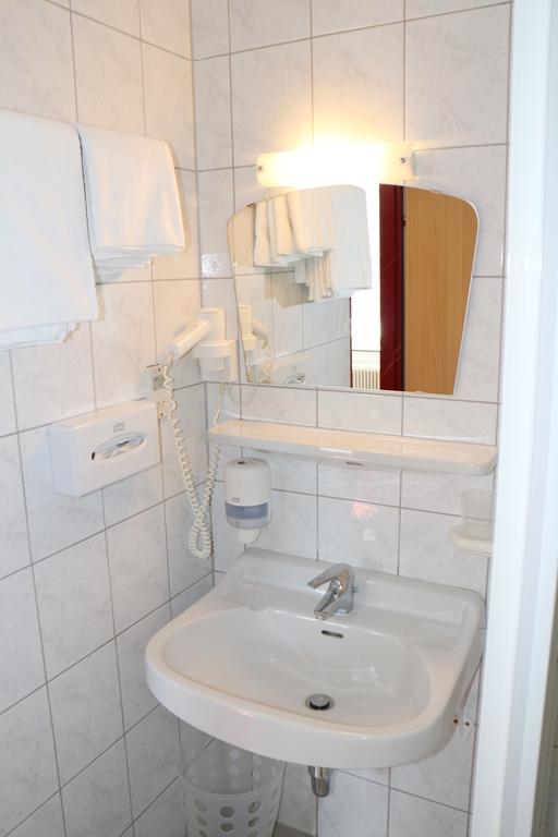 Hotel Gasthof Kasino 빌라흐 객실 사진