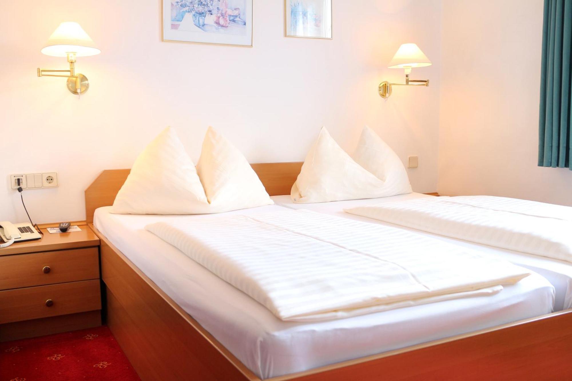 Hotel Gasthof Kasino 빌라흐 외부 사진