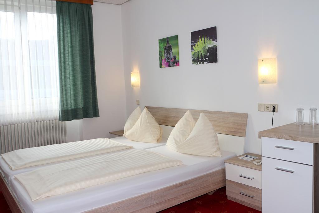 Hotel Gasthof Kasino 빌라흐 객실 사진
