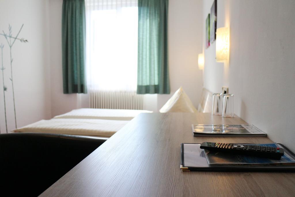 Hotel Gasthof Kasino 빌라흐 객실 사진