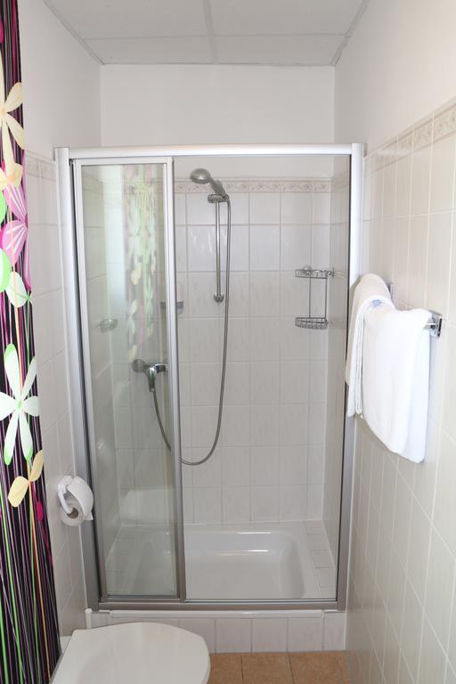 Hotel Gasthof Kasino 빌라흐 객실 사진
