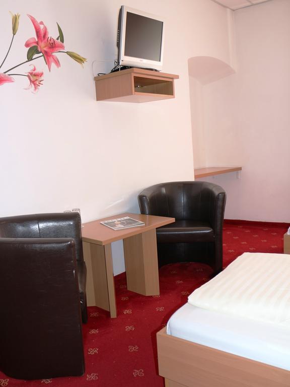 Hotel Gasthof Kasino 빌라흐 객실 사진