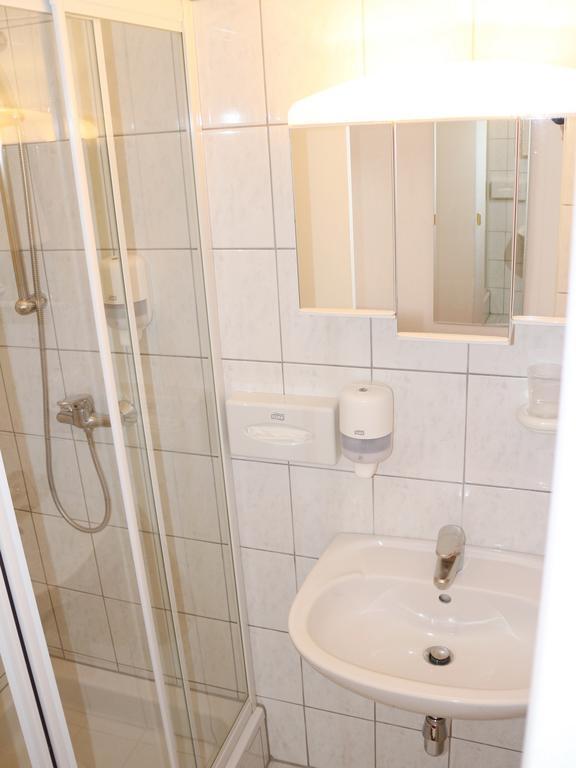 Hotel Gasthof Kasino 빌라흐 객실 사진