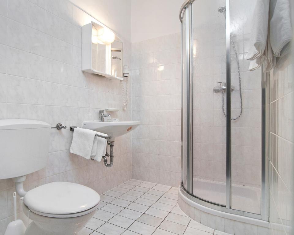 Hotel Gasthof Kasino 빌라흐 객실 사진